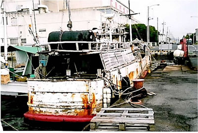 9－3　右舷通路板張り、広島市冷蔵株式会社　(現在)