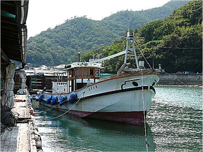 23－2　船首形状も一見漁船に見える