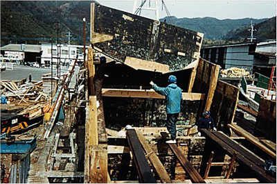 124 六の間と第1倉庫間の戸立吊り込み