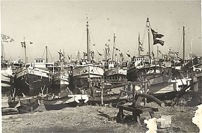 写真2　大崎造船所前浜　昭和30年前半(1955年前半)