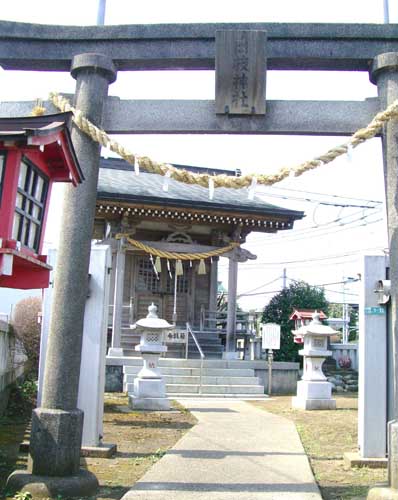 日枝神社鳥居と本殿