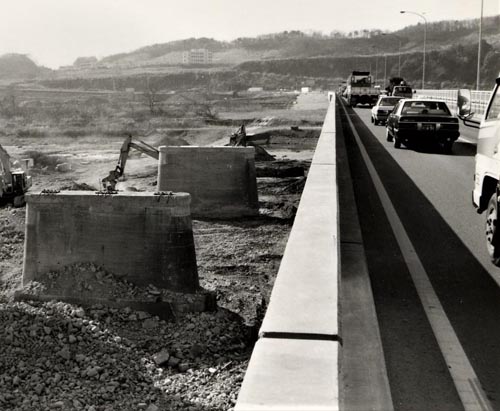 初代拝島橋の撤去工事(1989.1撮影)
