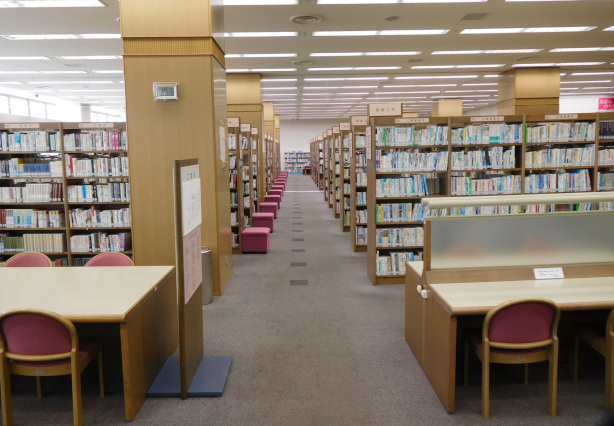 秋田県立図書館