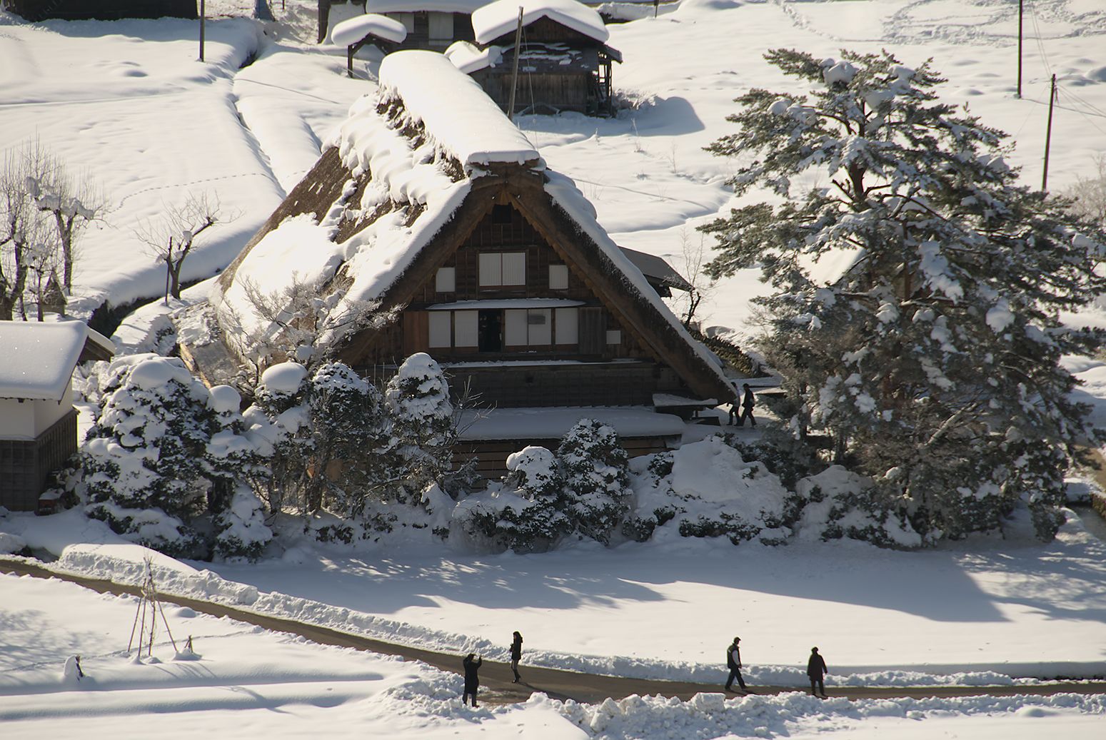 雪に包まれた和田家