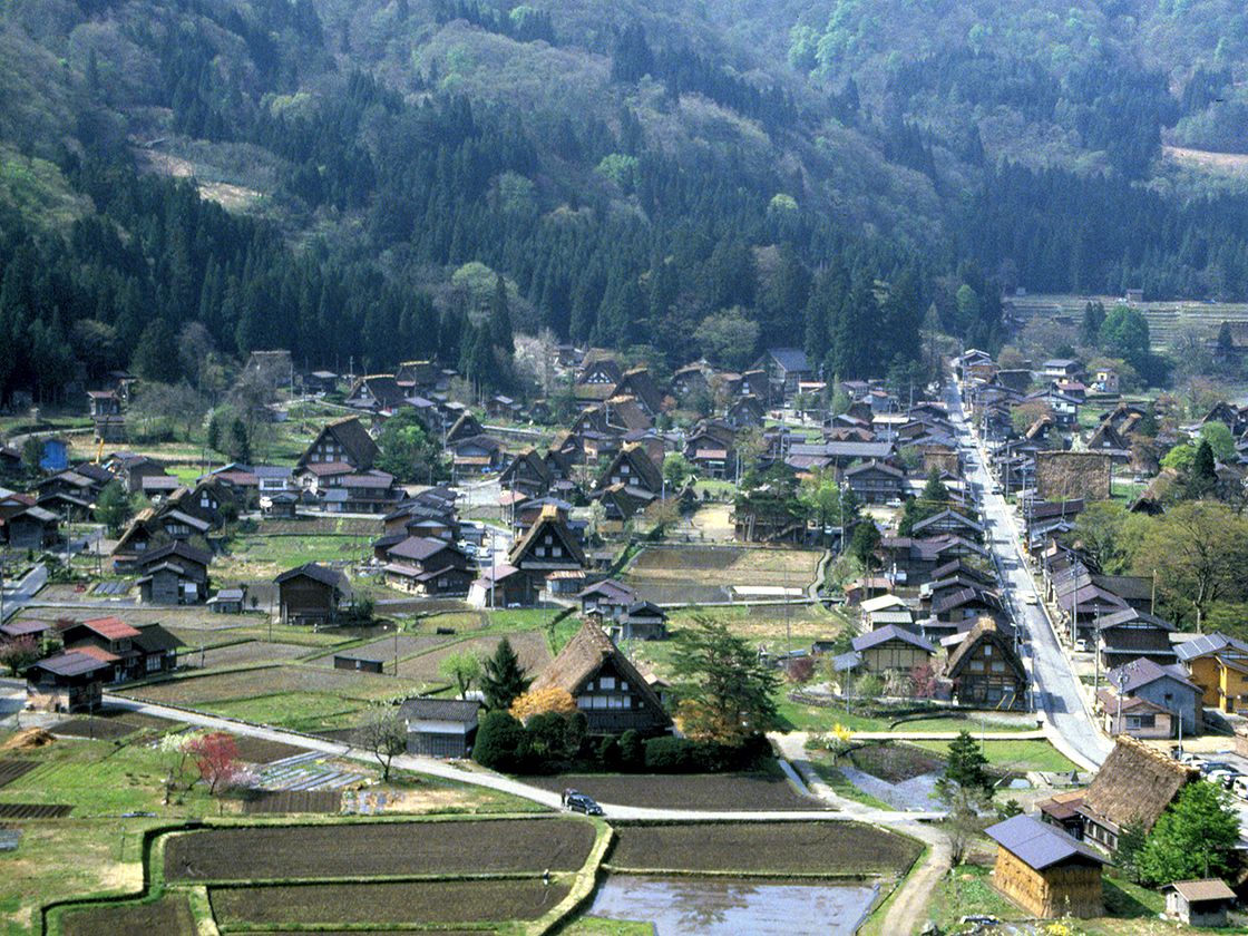 高台から見た白川郷の景色