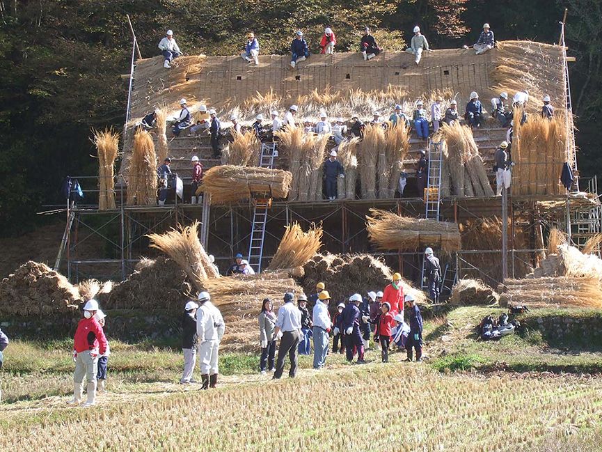 結による屋根の葺き替え