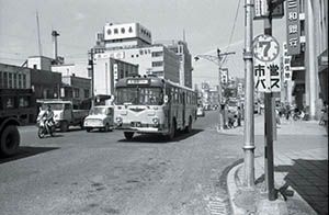 旭町から西側の鍛治町通りを撮影 昭和40年頃