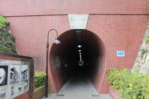 亀山トンネル跡(平成27年撮影)