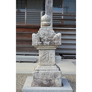 石造宝篋印塔 画像