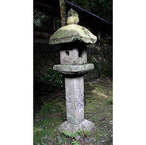 石造灯籠 画像
