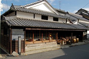 寺村家住宅主屋・前蔵 画像