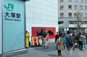O2K Art Project 北口駅前工事仮囲いをライブペイント