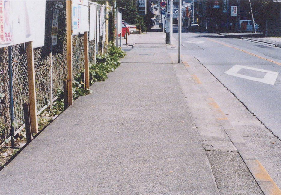 歩道に利用されている永田町の第三分水本線