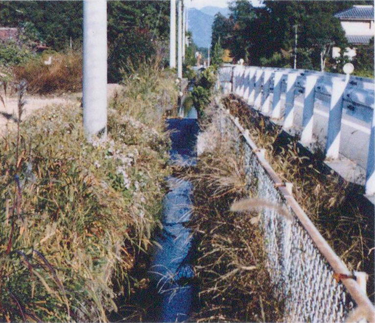 三区町を流れる第四分水加治屋堀