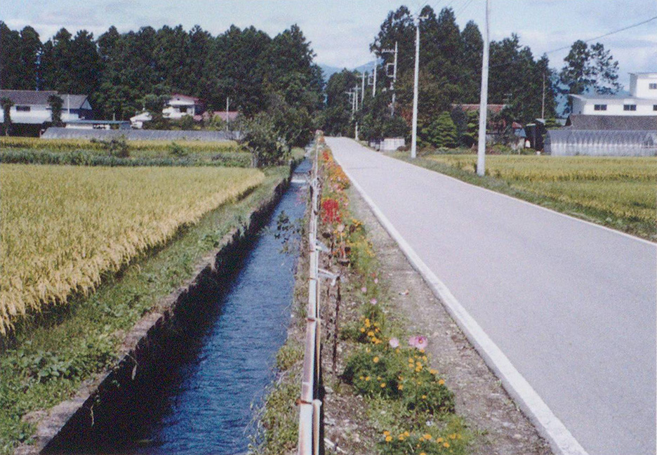 三区町を流れる第四分水西堀