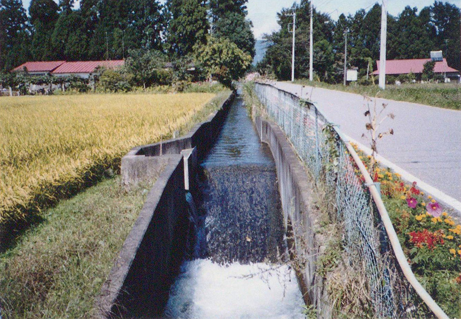 三区町を流れる第四分水西堀