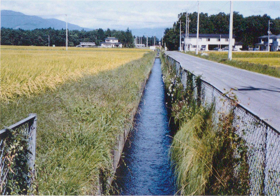 二区町を流れる第四分水西堀