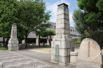 3代目戸田橋の親柱