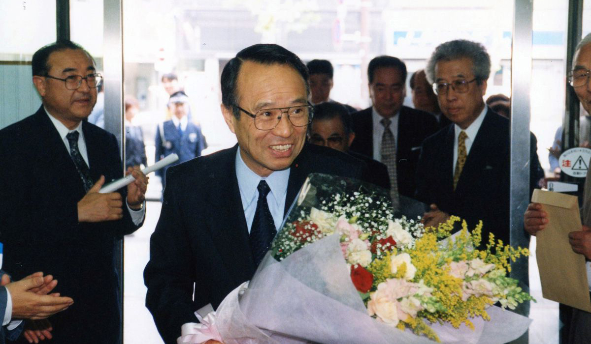 高野之夫新区長初登庁（平成11年4月27日）